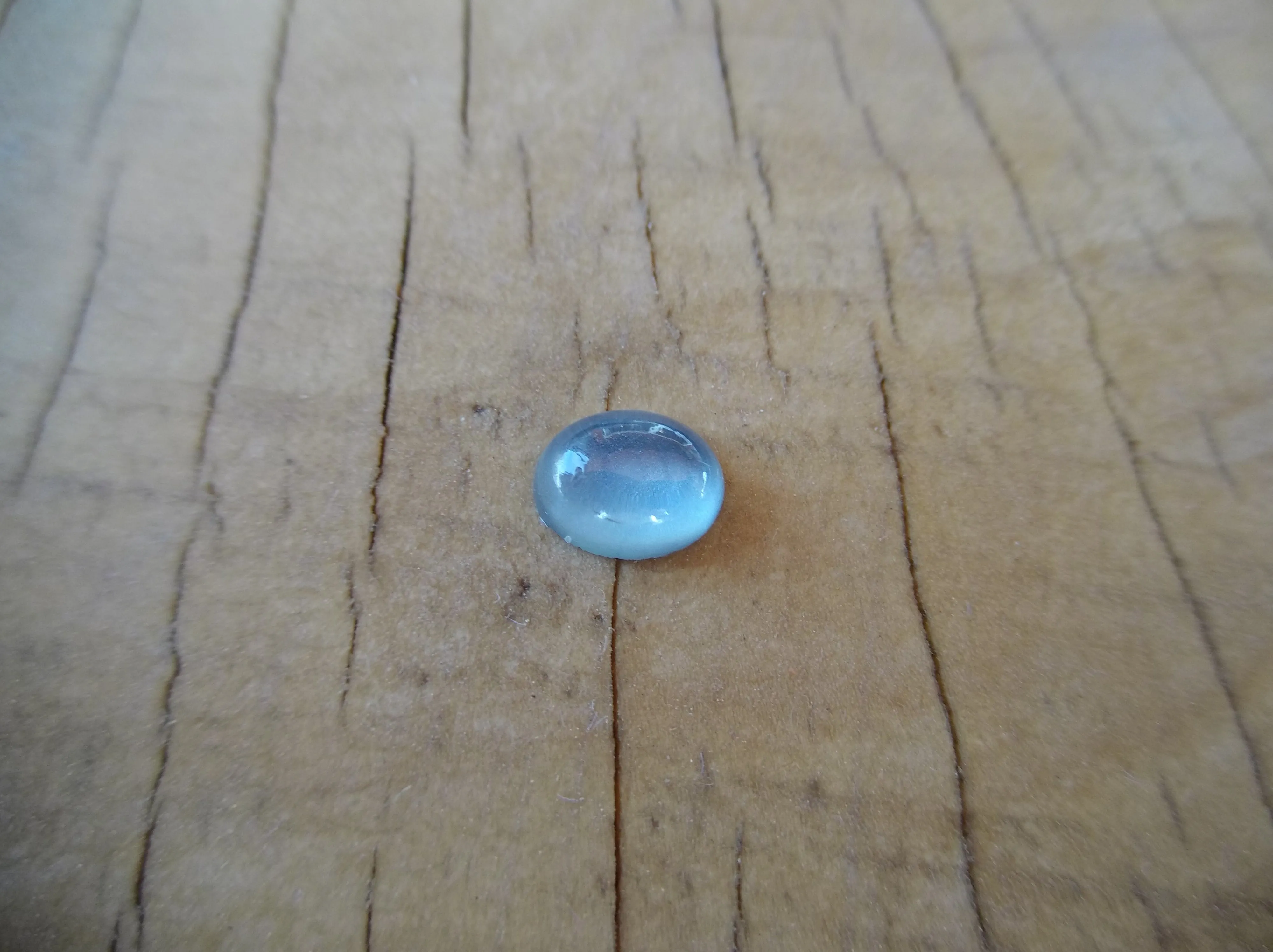 1.95 CTS. SKY BLUE OVAL SHAPE CABOCHON MONTANA SAPPHIRE