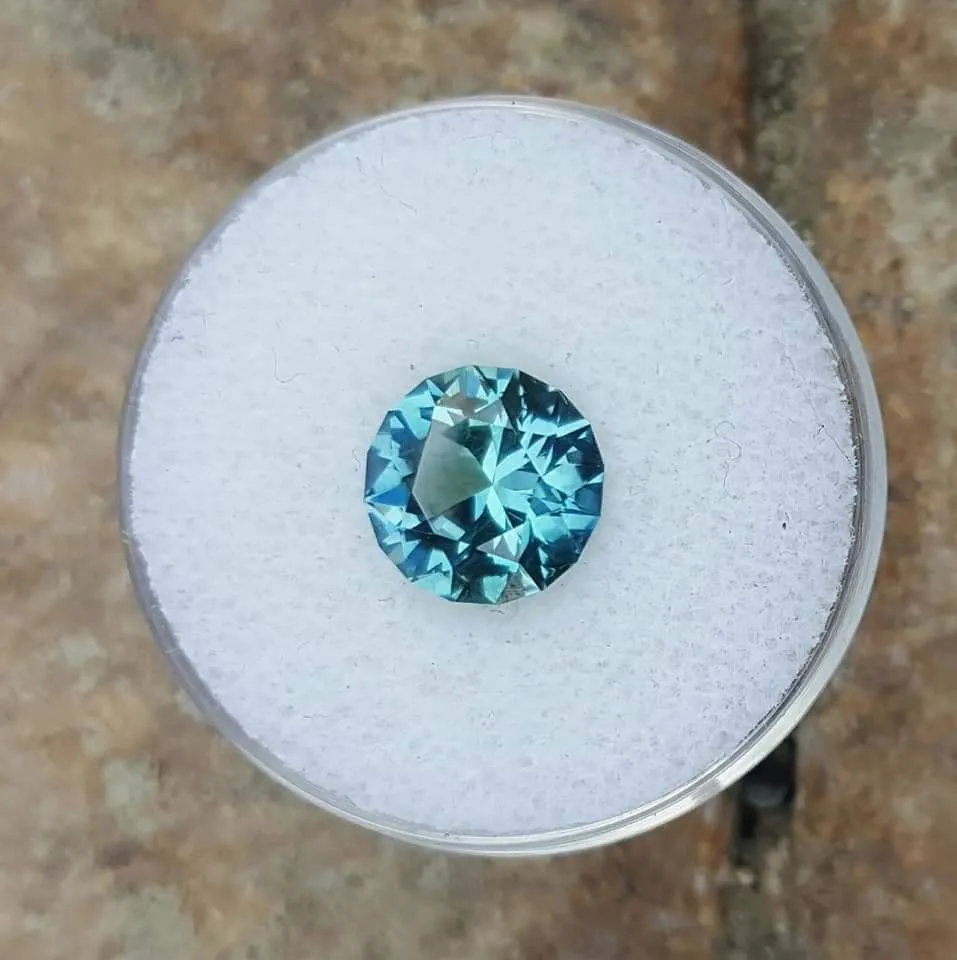 3.29ct BIG SKY BLUE MONTANA SAPPHIRE ONE OF A KIND