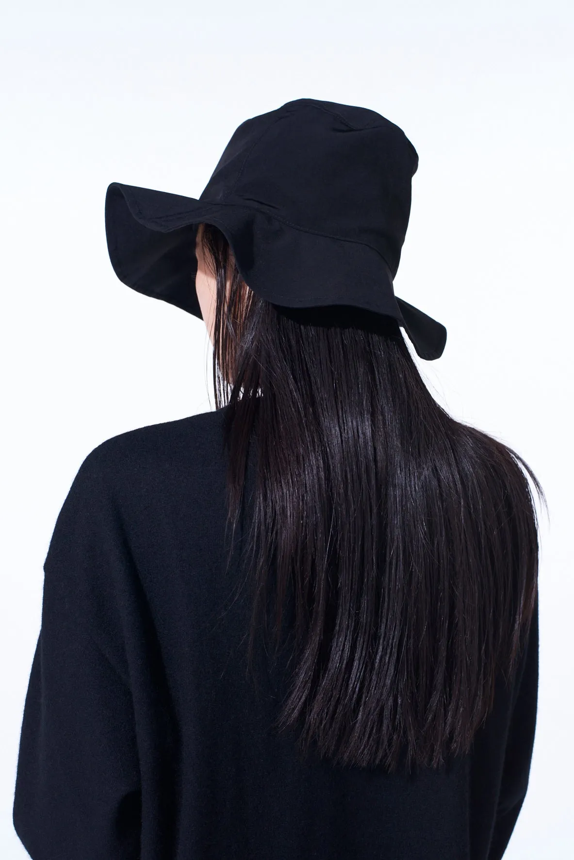 CREPE de CHINE LONG BRIM HAT