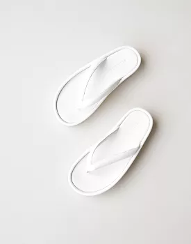 Indah Slides (White) - By Billini