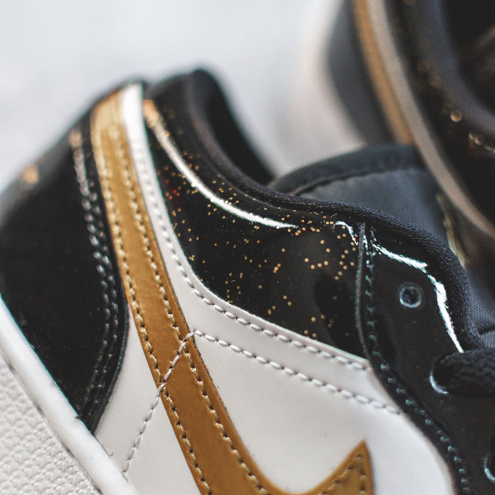 Jordan 1 Low SE Gold Toe (GS)