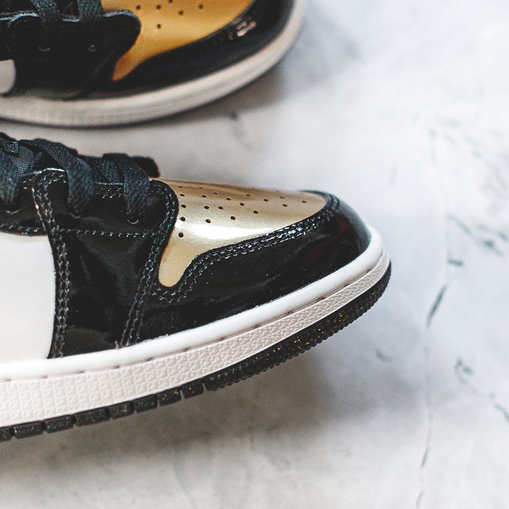 Jordan 1 Low SE Gold Toe (GS)