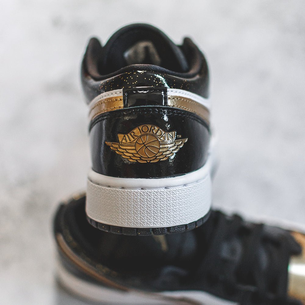 Jordan 1 Low SE Gold Toe (GS)