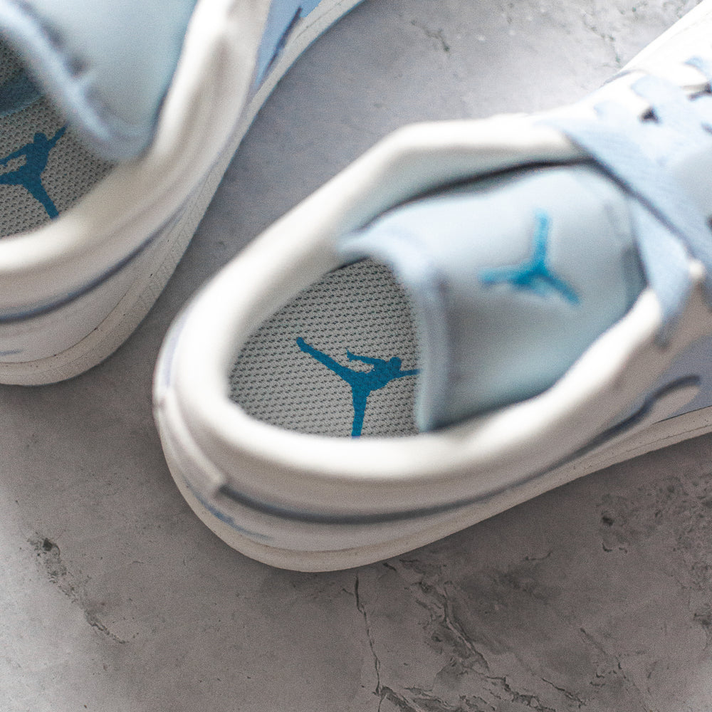 Jordan 1 Low SE Reverse Ice Blue (W)