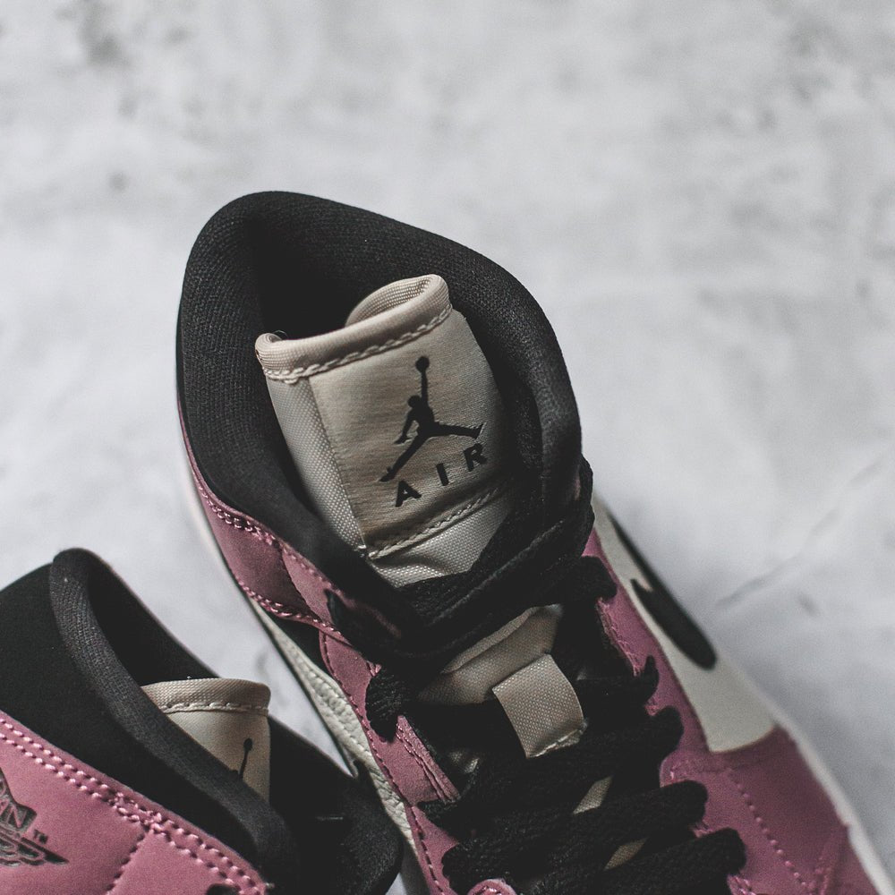 Jordan 1 Mid SE Light Mulberry (W)