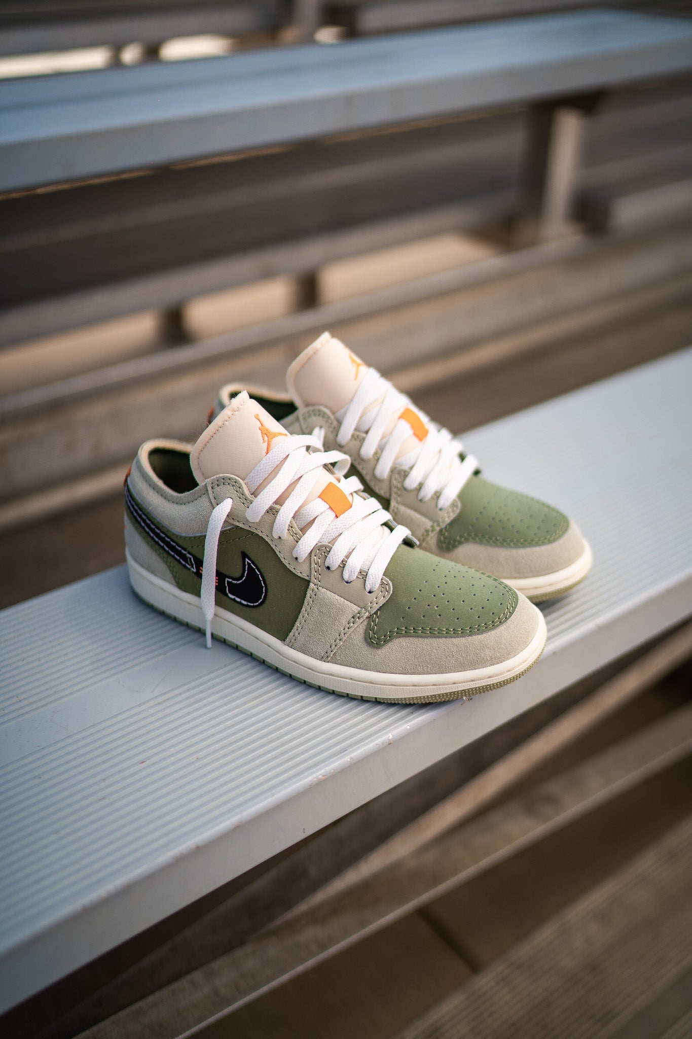 Mens Air Jordan 1 Low SE Craft (Light Olive)