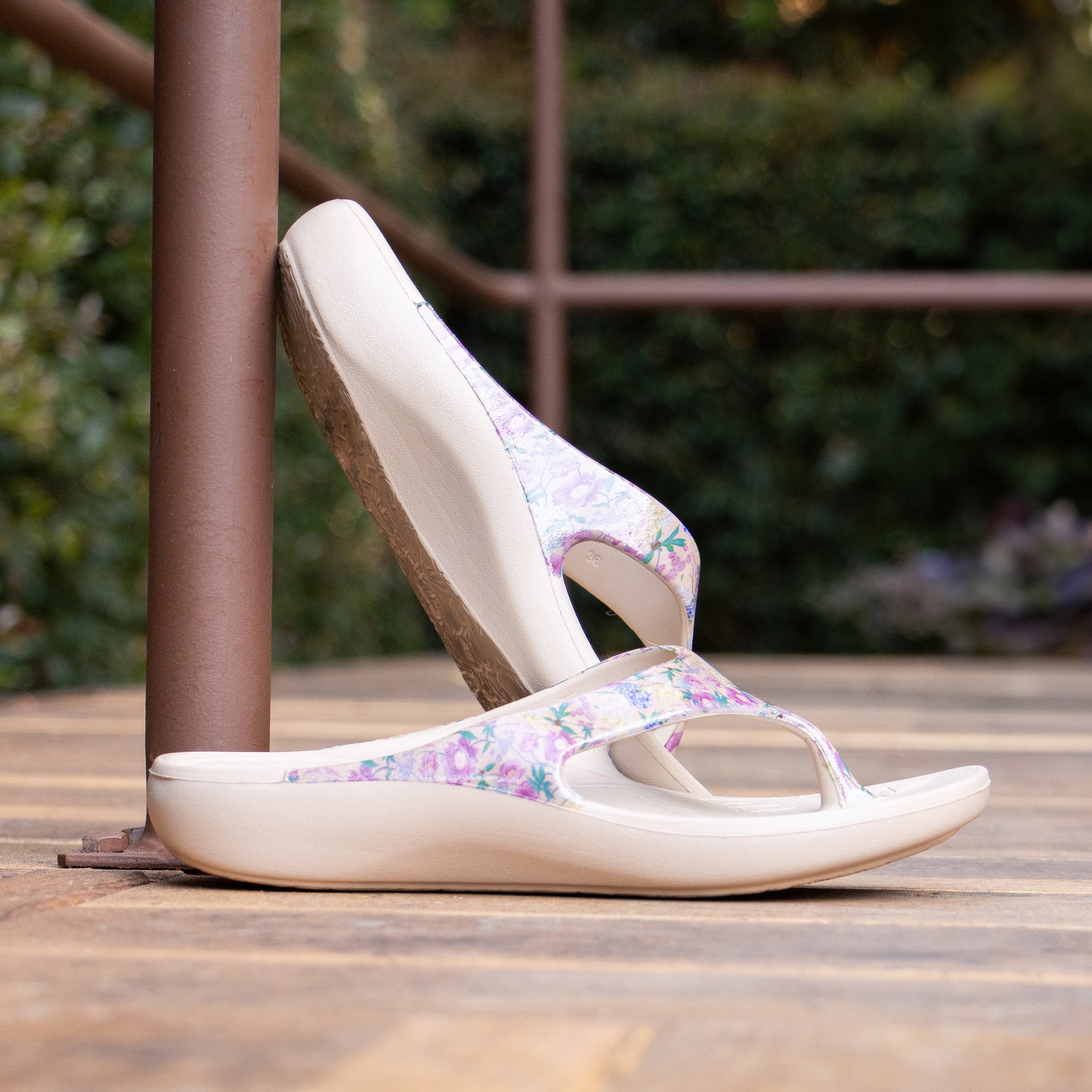 Ode A Fine Romance Sandal