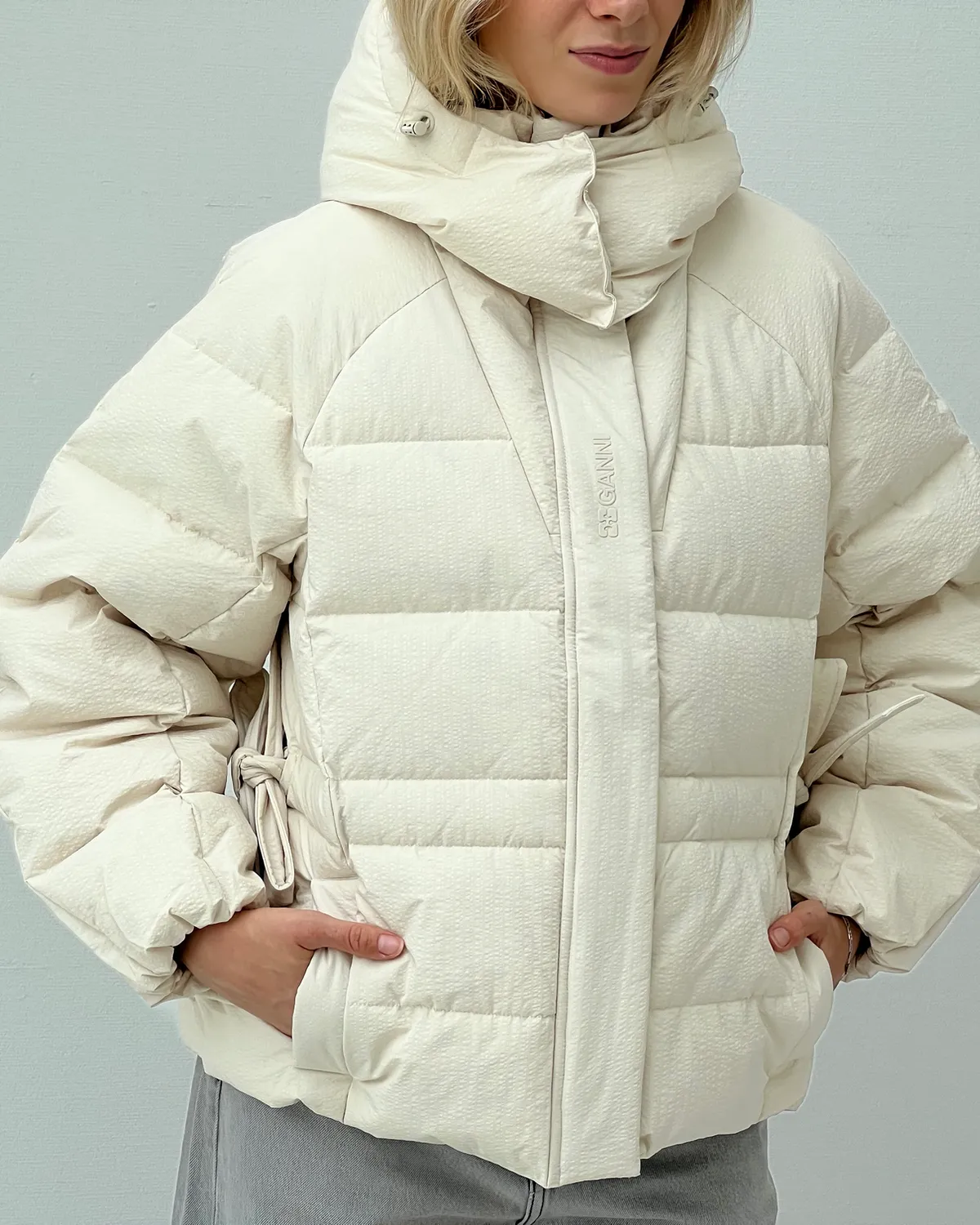 Tech Seersucker Oversized Puffer Jacket - Tofu