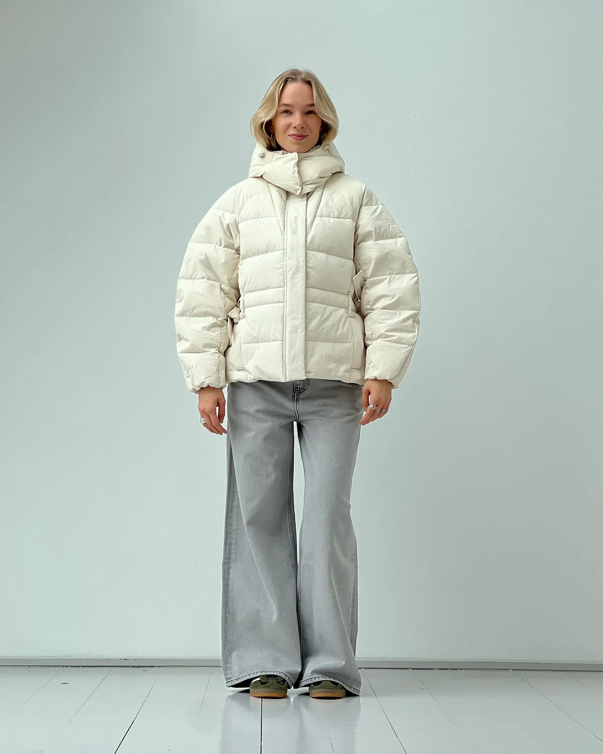 Tech Seersucker Oversized Puffer Jacket - Tofu