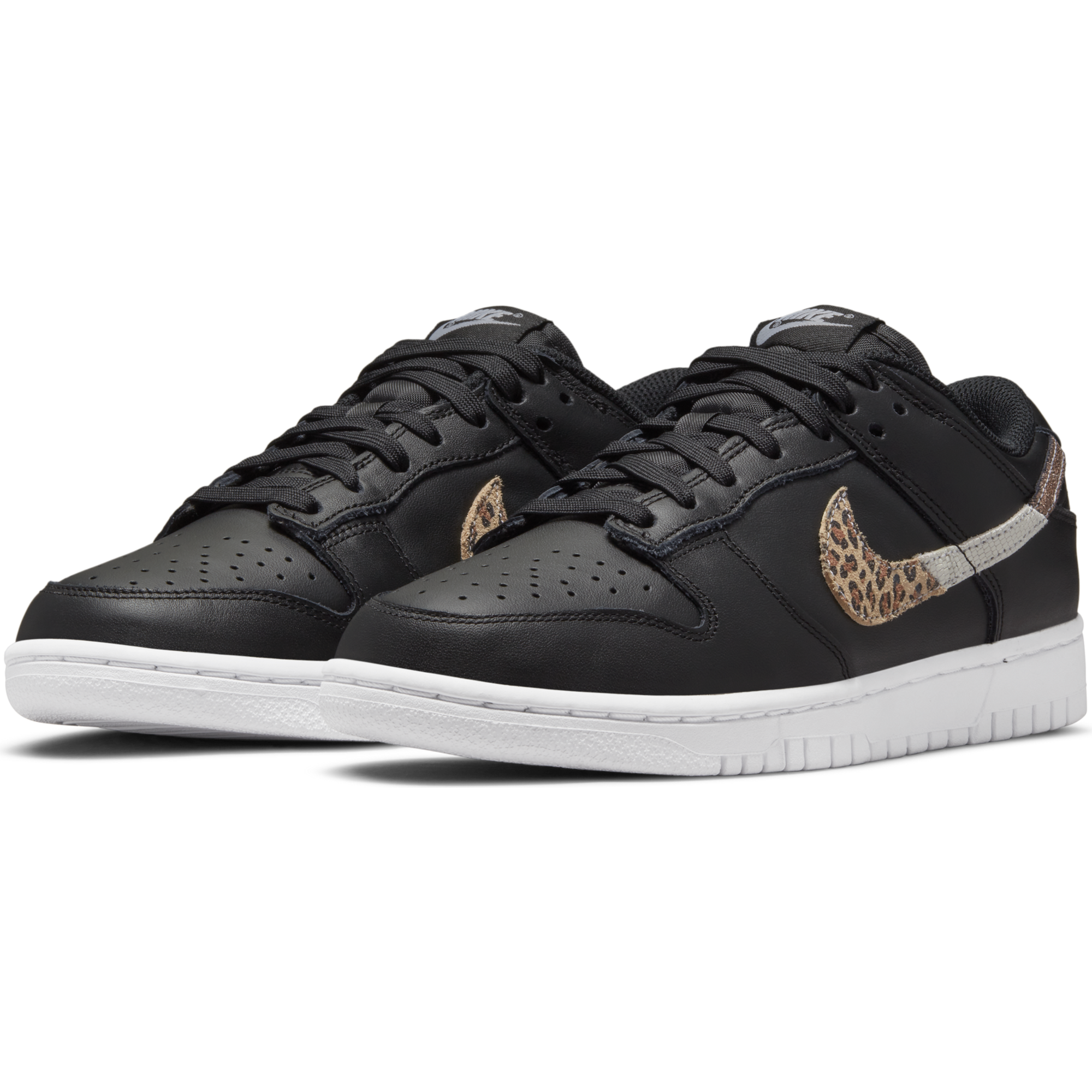 WOMEN'S NIKE DUNK LOW SE