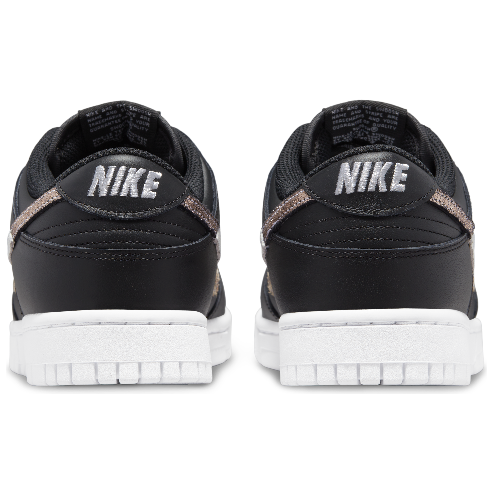 WOMEN'S NIKE DUNK LOW SE