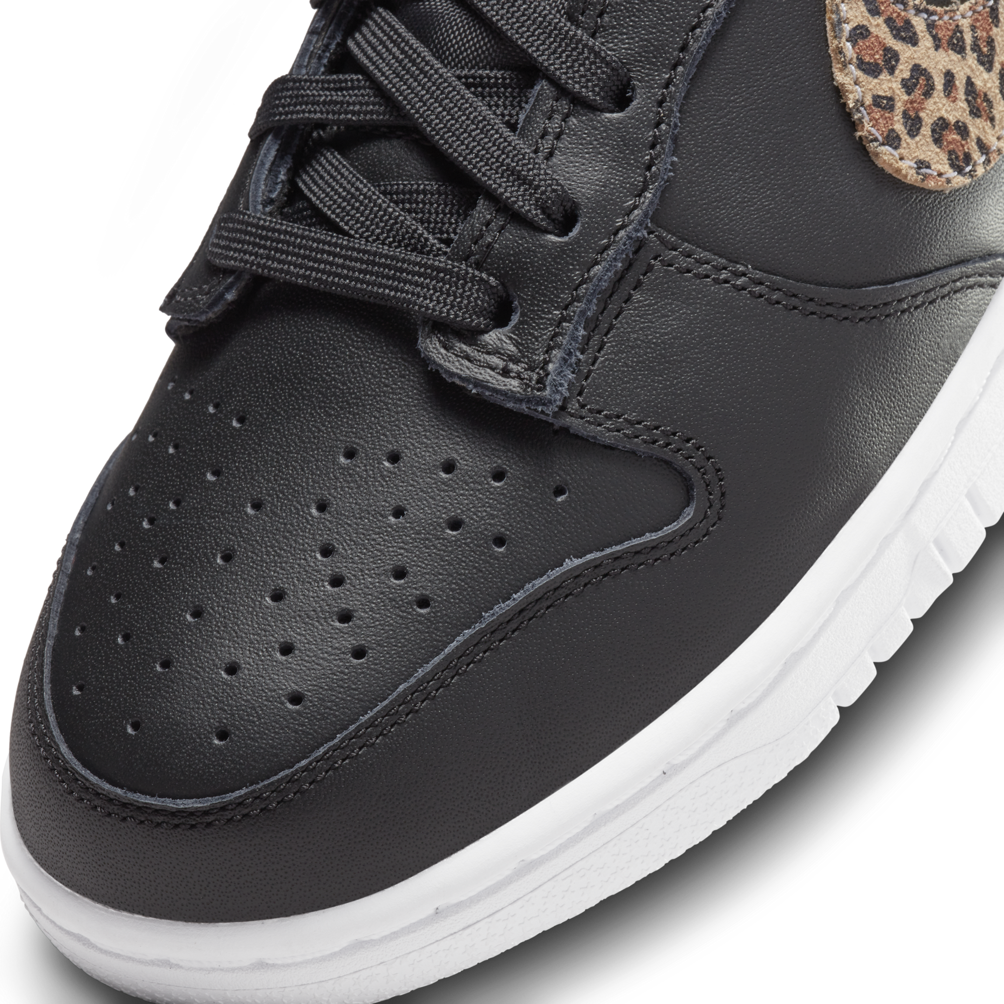 WOMEN'S NIKE DUNK LOW SE